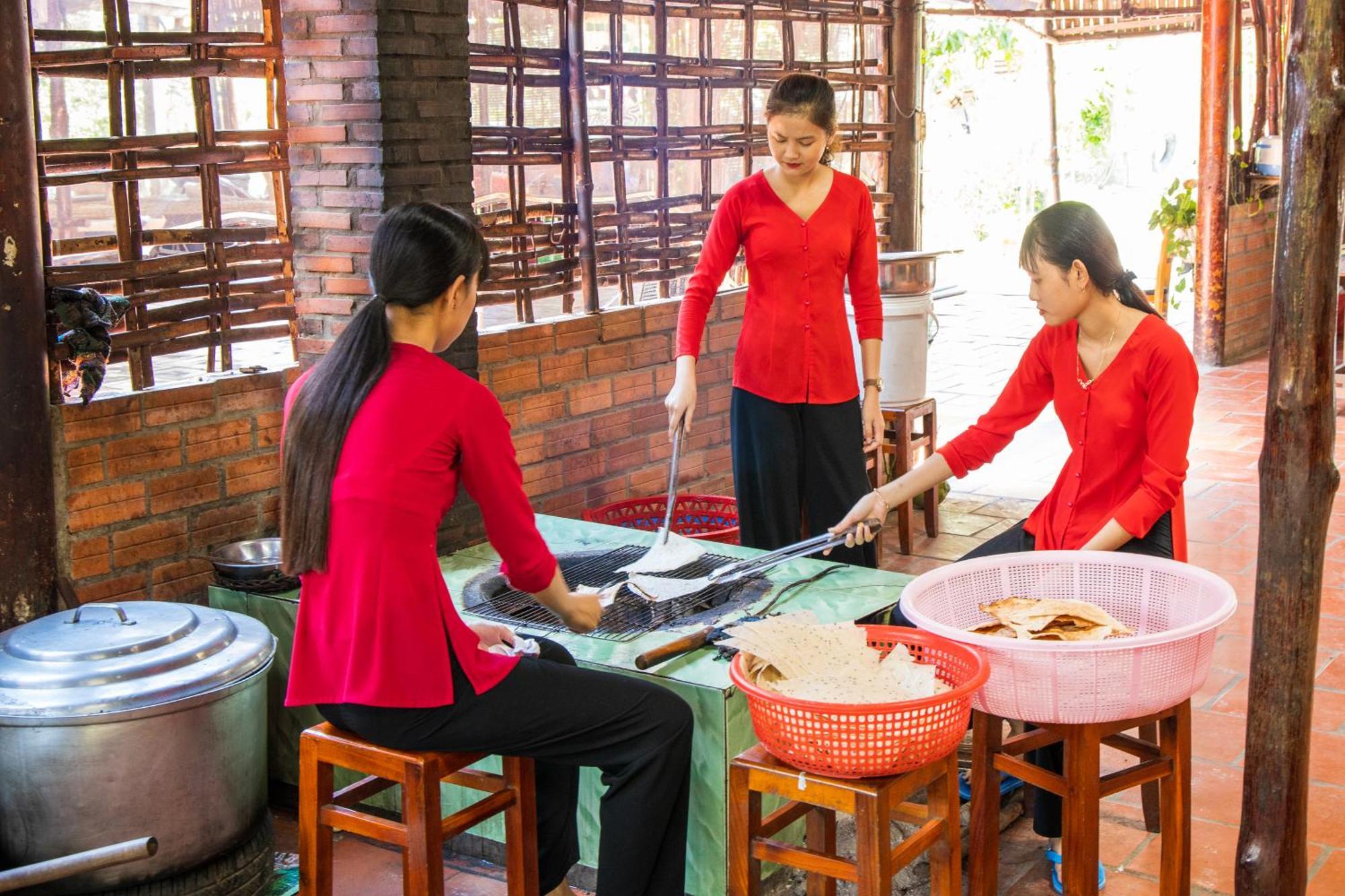 Phuong Thao Homestay Vĩnh Long Exterior foto