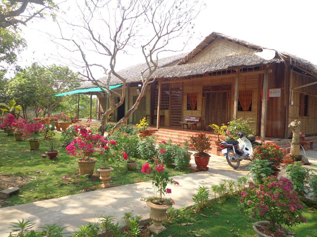 Phuong Thao Homestay Vĩnh Long Exterior foto